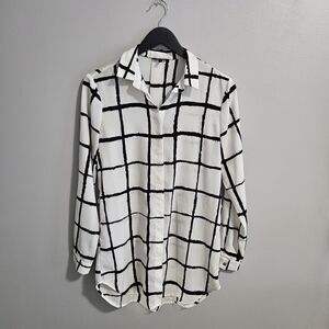 RW&CO. Black & White Grid Blouse